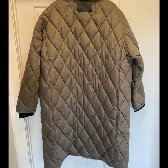 Banana Republic Men’s Oversized Quilted Carcoat - L/XL. Light olive green - Picture 2 of 9